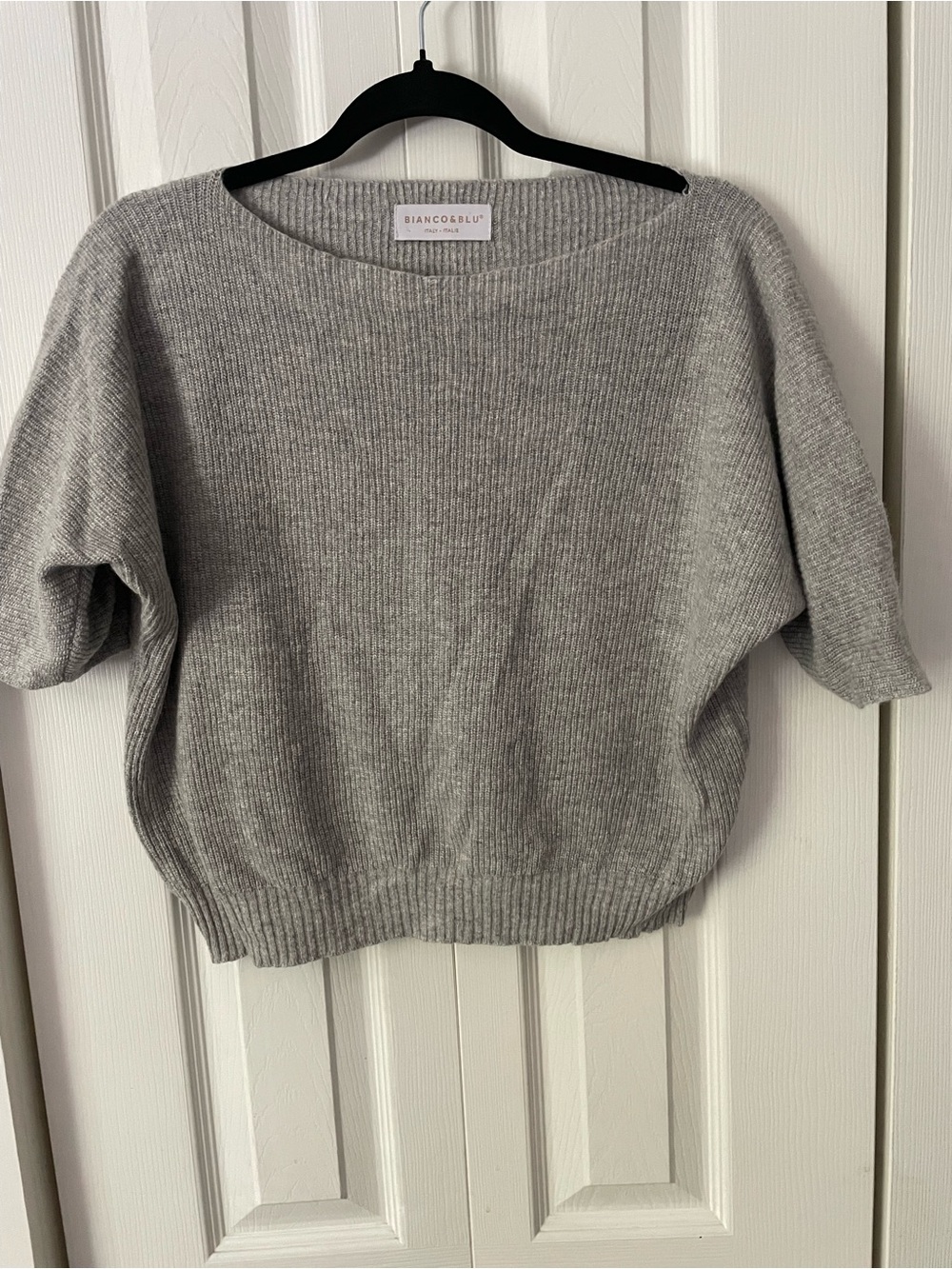 Ribbed Short-Sleeve Crewneck Sweater - Gray